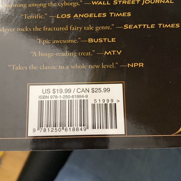 Gilded (Gilded Duology, 1) By Marissa Meyer - Picture 4 of 7